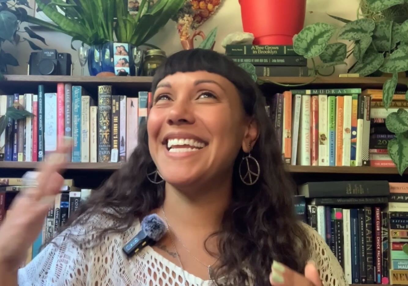 Ep 3: The body is an instrument 🧘🏽&zwj;♀️

I share my journey about listening to my body, how reiki changed my life and my understanding of why I get migraines and how to heal them. 

Watch the full video here: https://youtu.be/2Cim3_FRDDE?si=2qOwE