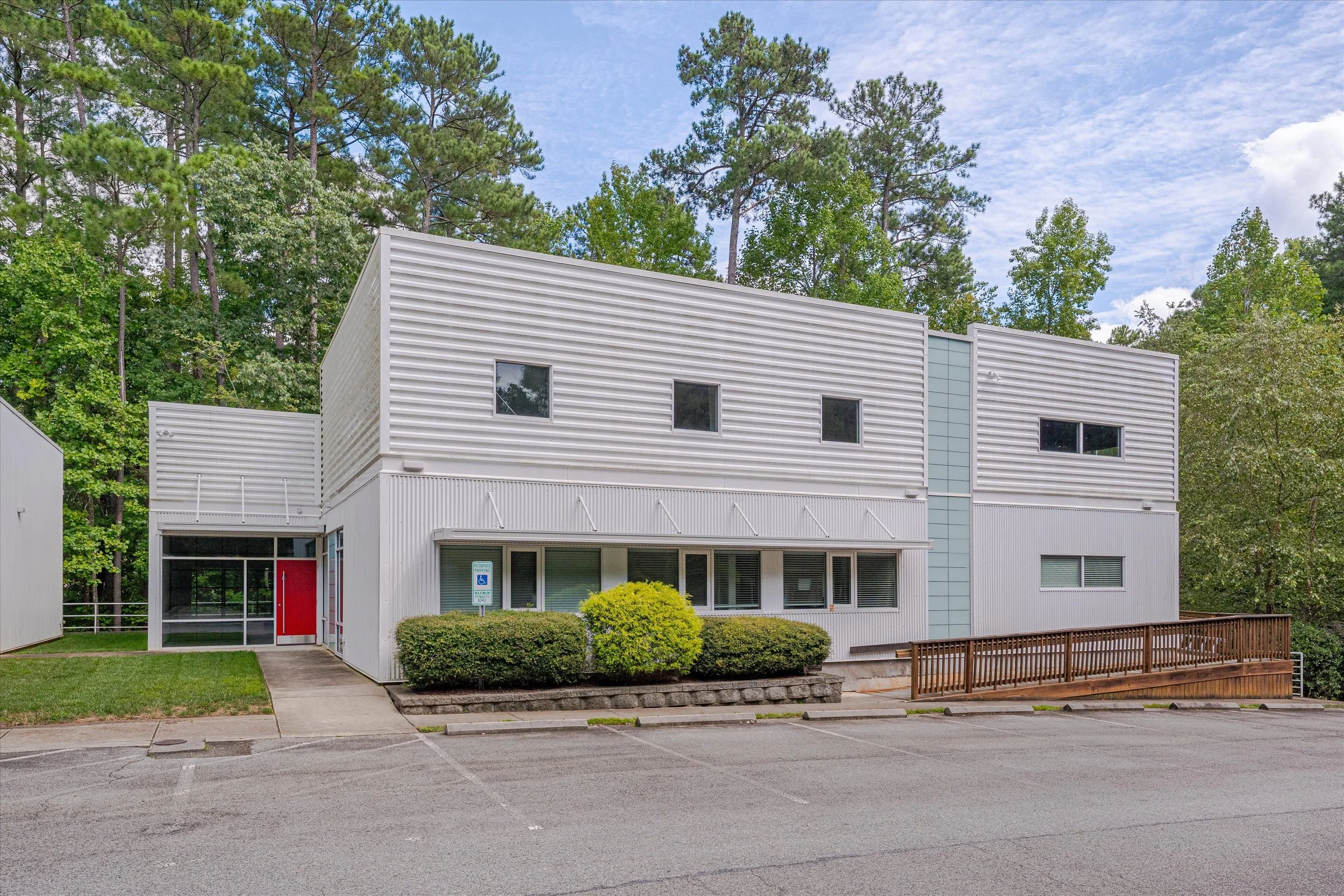 2-3220 Glen Royal Rd-3.jpg