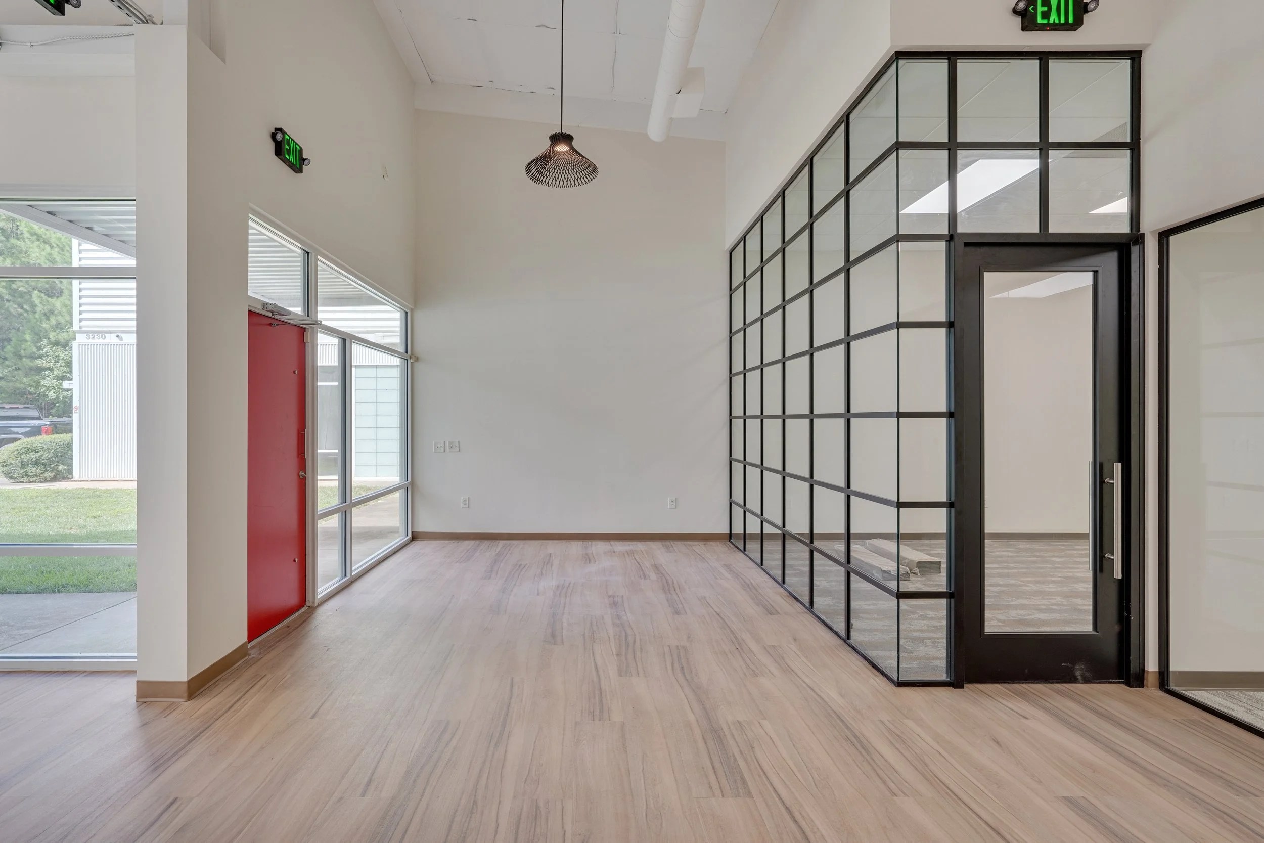 3-3220 Glen Royal Rd-5.jpg