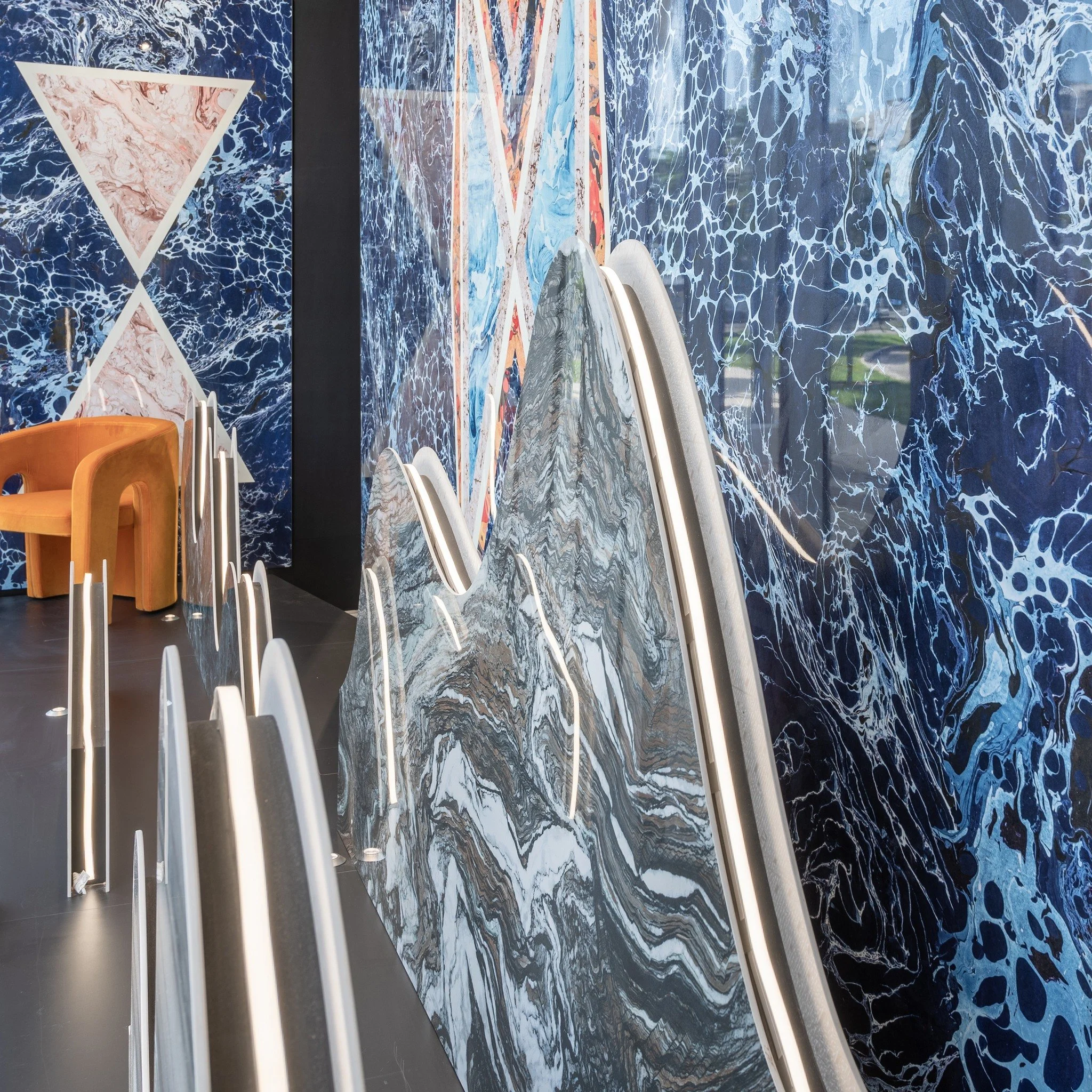 LA CASA CONTINUA SHOWROOM