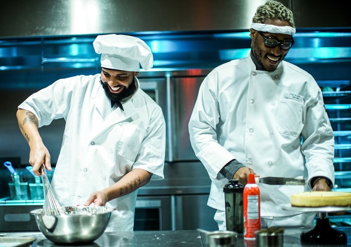 Real picture of us cooking up spring concerts right now ⏲️KITCHEN IS HOT🧑&zwj;🍳🥘
&bull;
&bull;
&bull;
#drake #youngthug #drakememes #hiphop #rap #raplife #music #nickiminaj #explorepage #lilbaby #liluzivert #kanyewest #cardib #icespice #concert #c