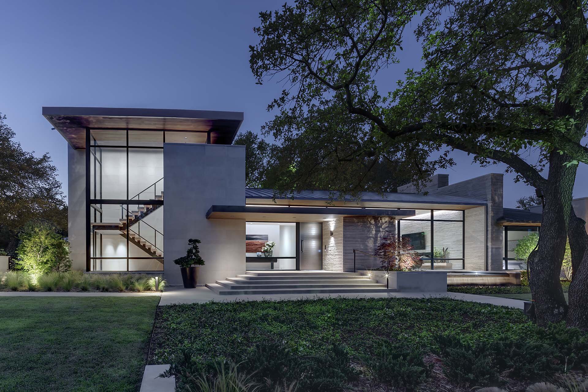  Modern comfortable contemporary home in Preston Hollow Dallas Texas designed by Bernbaum/Magadini Architects 