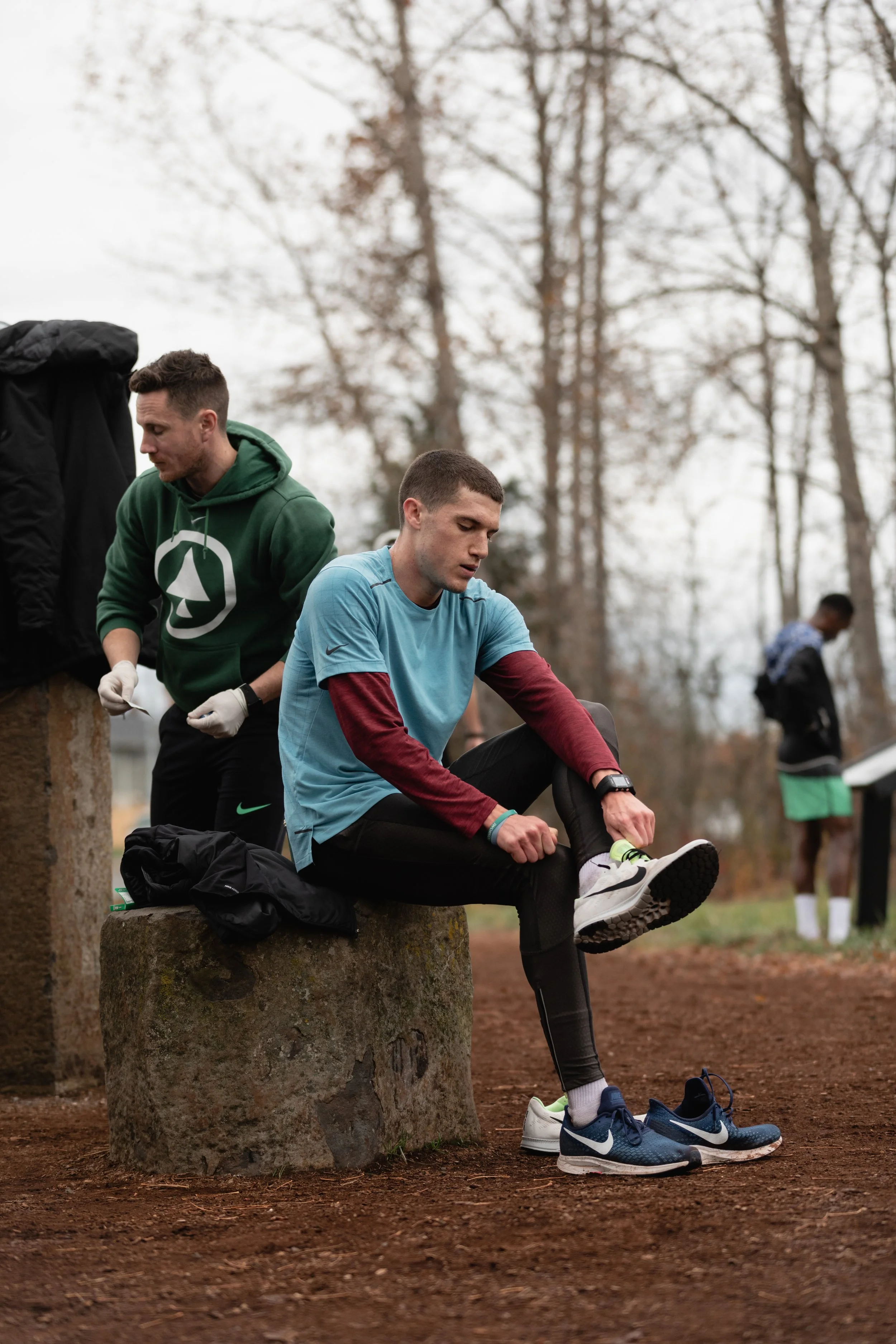 Stress Fractures in Runners & Athletes:
The Time, the Load, and the Dance Between Them
