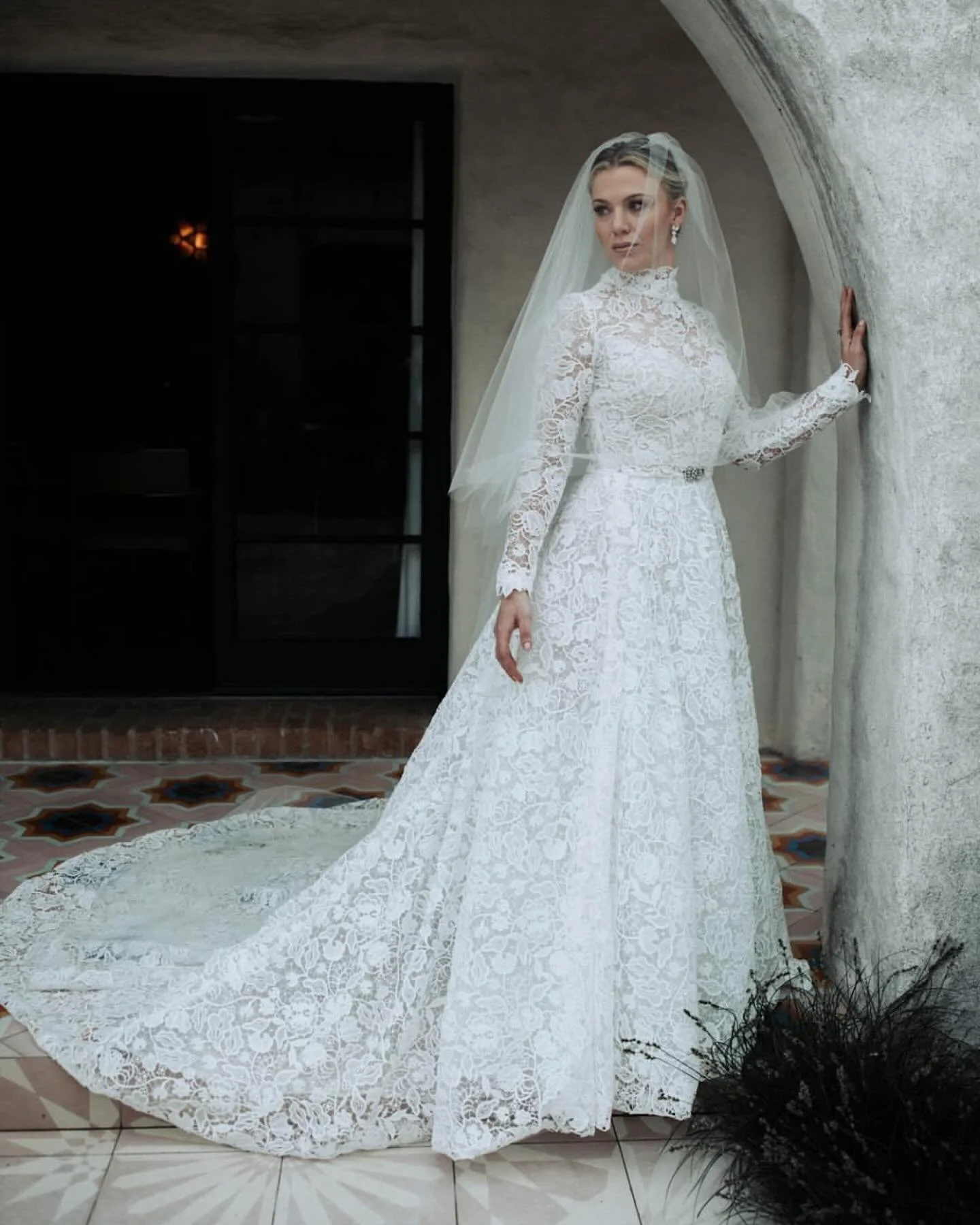 #Repost @togetherjournal
・・・
Maiya &amp; Christian - Real Wedding by Bek Smith at an iconic architectural private home and garden in Santa Barbara, California. 
&ldquo;Our wedding vision was rooted in spring, and inspired by nature, Old European rega