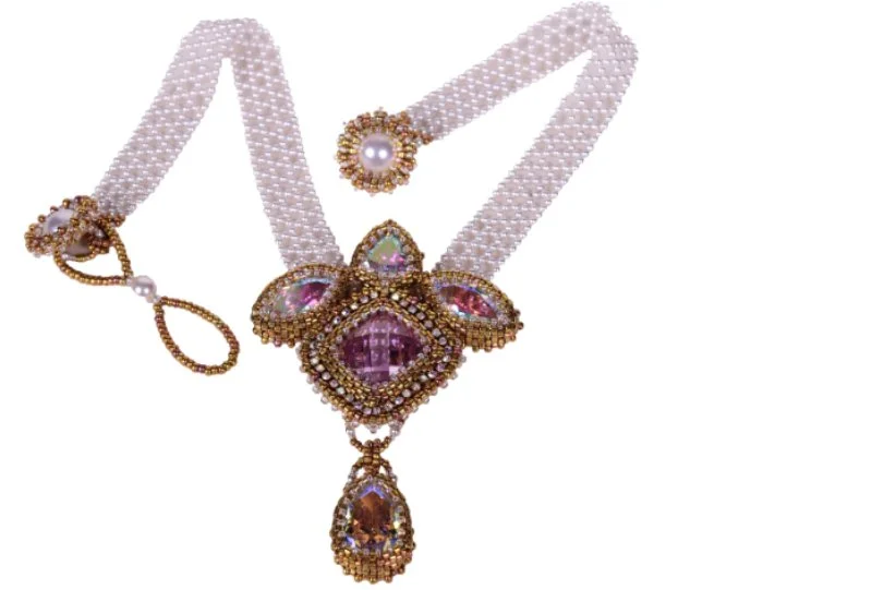 Club Bead 2026: All That Glitters