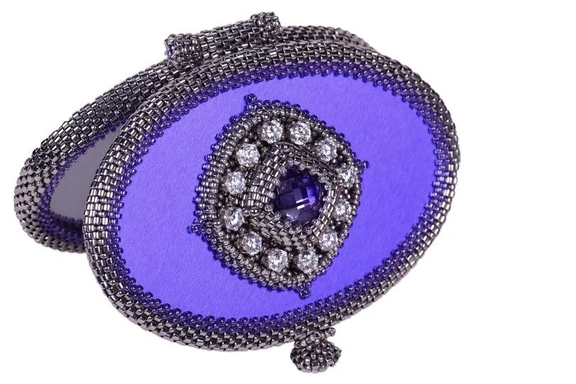 In Person Workshops: Here’s Looking at You!, Sealed with a Kiss, and Waltz of the Flowers Bracelet