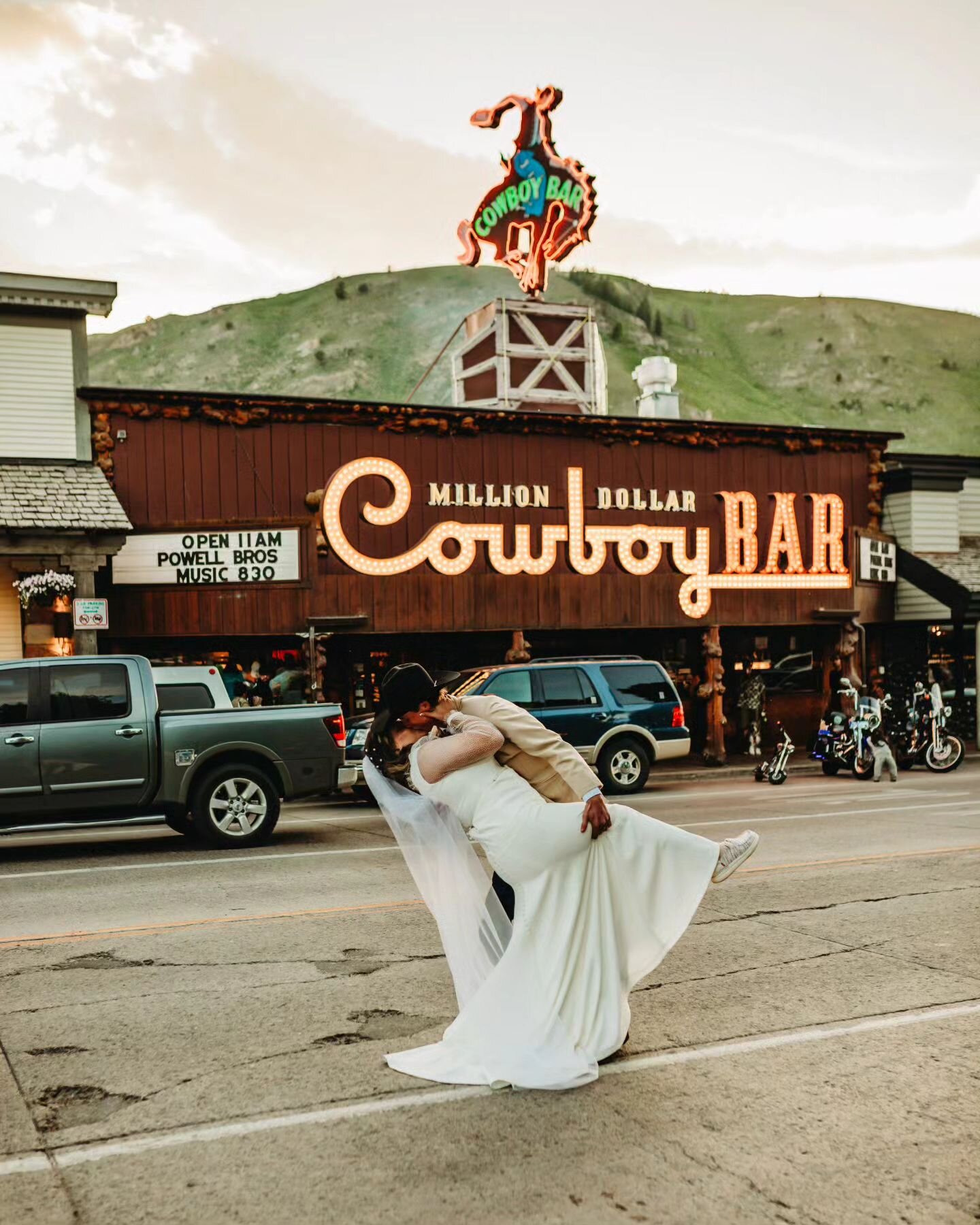 Where cowboys and the Tetons meet, the Wild West's spirit roams free.
Kinzie + Jacob are rodeo stars native to Jackson, WY. Their July day interview Tetons was a dream.
#jacksonhole #westernwedding