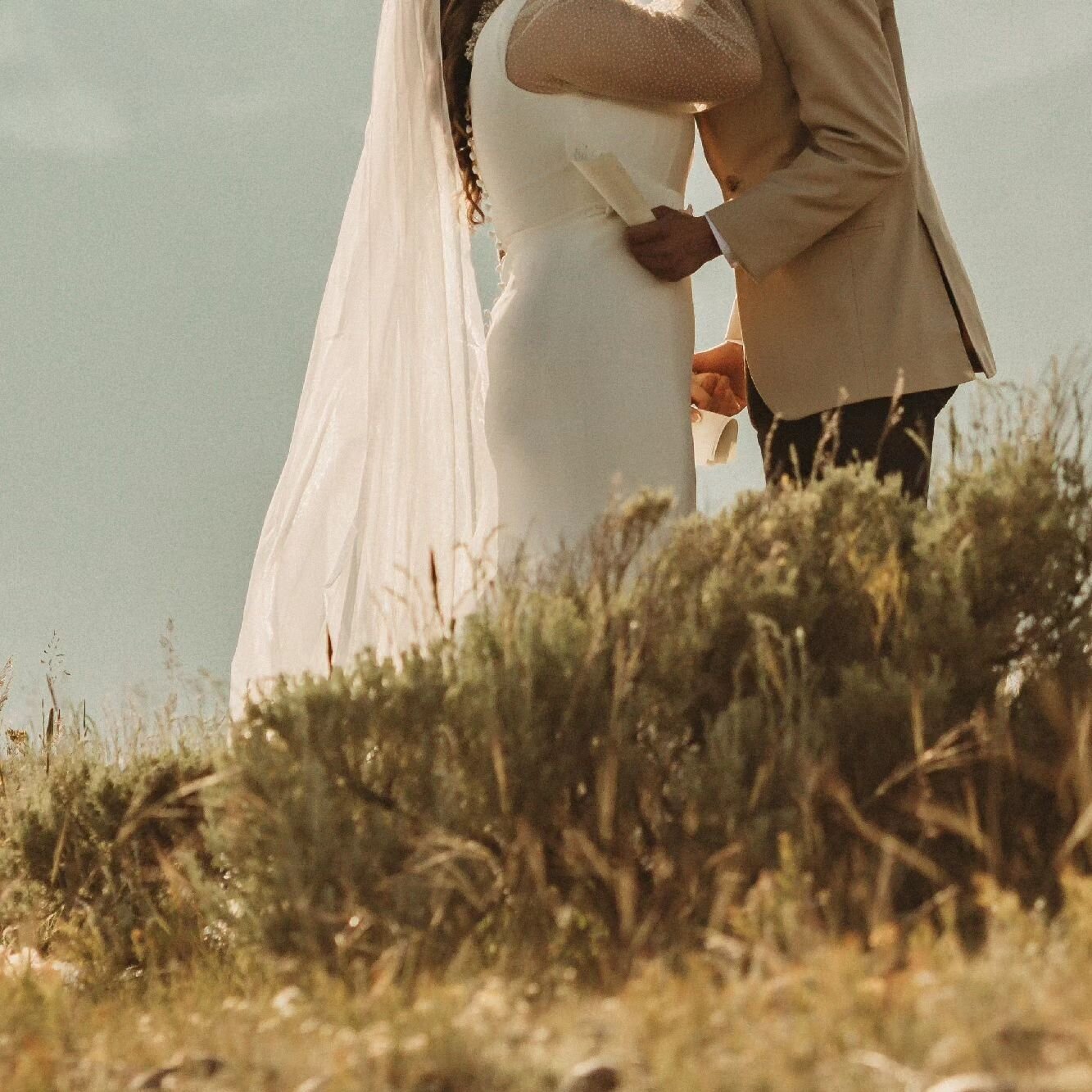 Where cowboys and the Tetons meet, the Wild West's spirit roams free.
Kinzie + Jacob are rodeo stars native to Jackson, WY. Their July day interview Tetons was a dream.
#jacksonhole #westernwedding