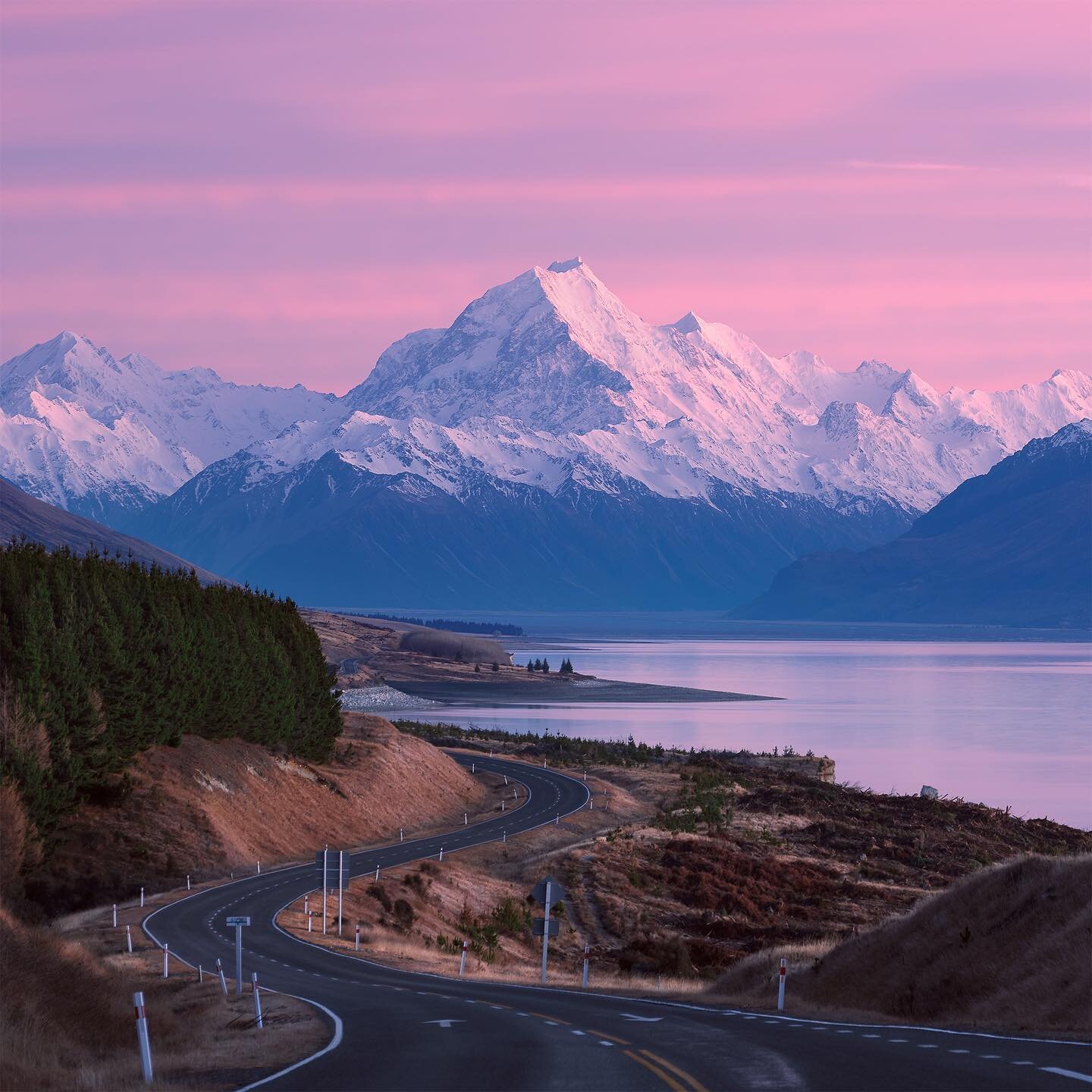 The roads of the South Island were incredibly quiet. Not only are the borders closed right now to tourists but Auckland (NZ&rsquo;s hugest city)was also locked down. The whole vibe was so much different than previous trips. People seemed more chatty,