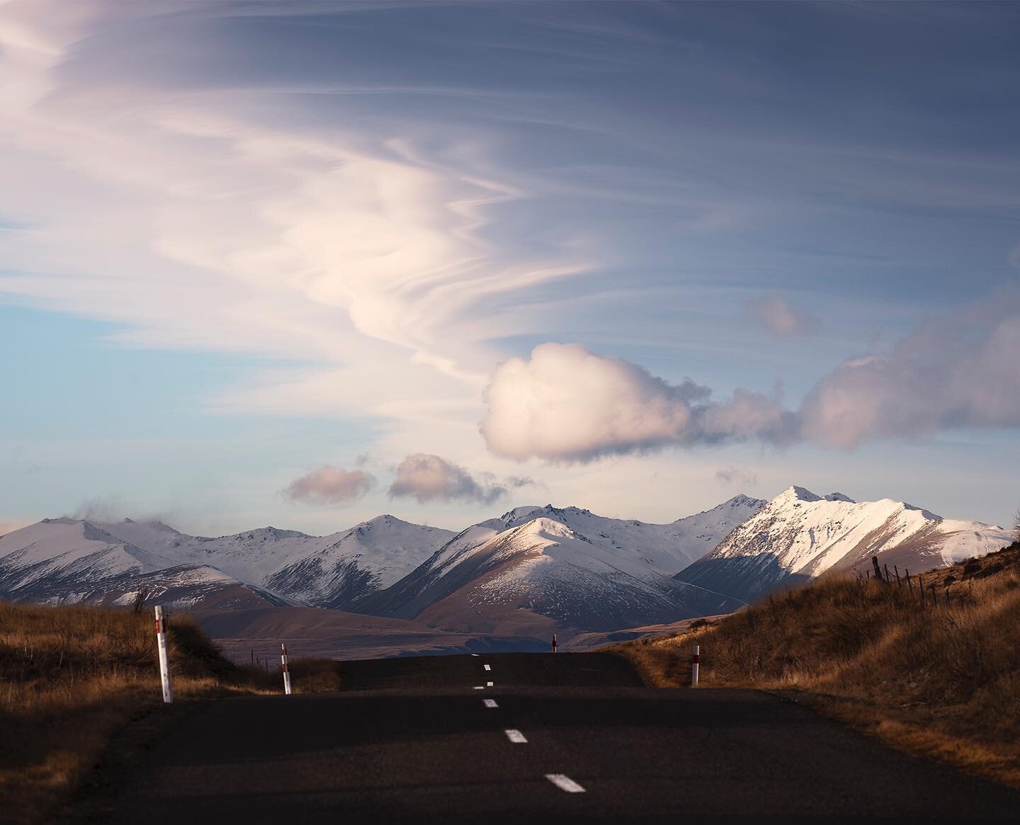 fugacious
..
..
..
..
#fleetingbeauty #road #clouds #sunset #tekapo #mountjohn #nz #newzealand #southisland #nzmustdo #fujifilm #gfx50s #roadtrip
