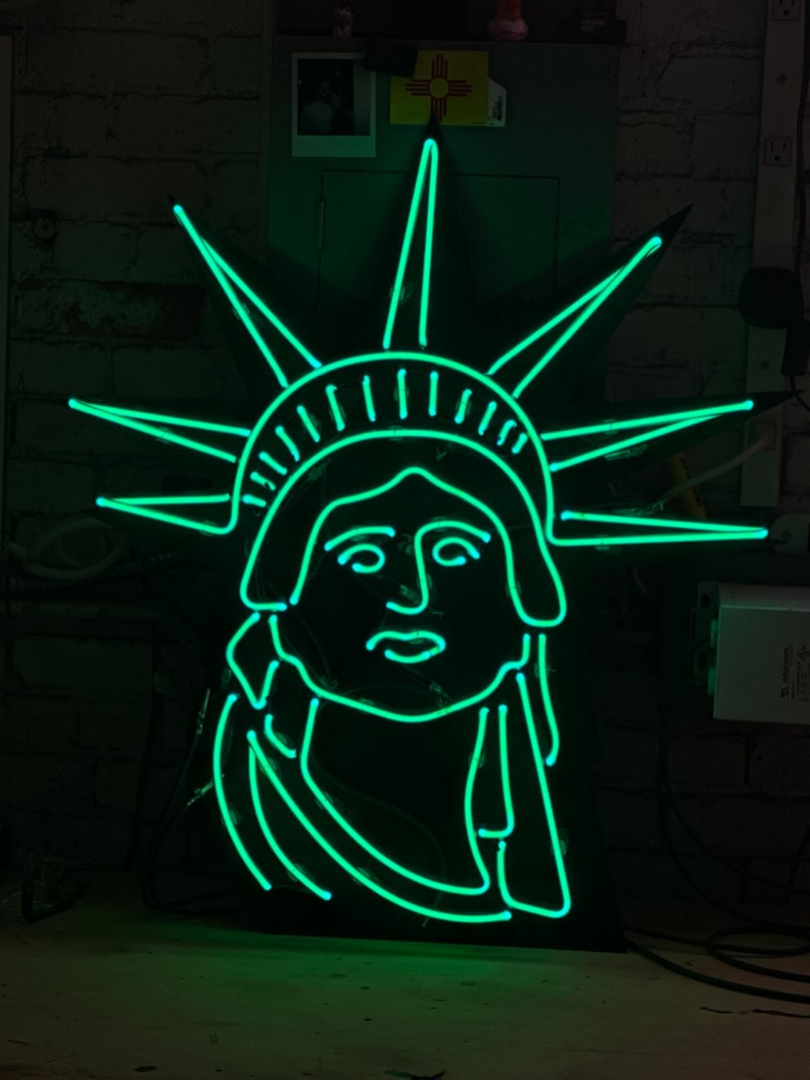 Lady Liberty 🗽 - 28&rdquo; x 31&rdquo; - Uncoated emerald w/ argon+mercury