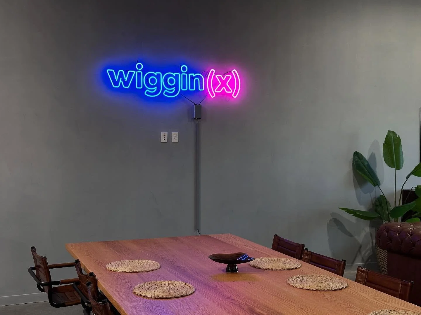 Wiggen (x) 60&rdquo; x 14&rdquo; - Sparkling blue and Flamingo 10mm