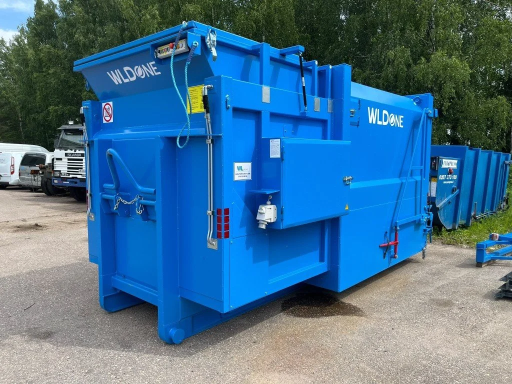 Biojätepuristin jätteelle.