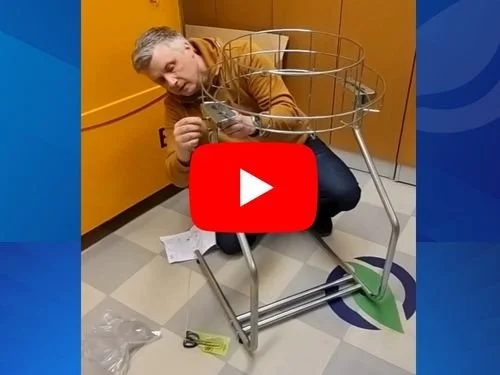 Katso miten juha suoriutuu Jumbo Saclo keräystelineen kasaamisesta