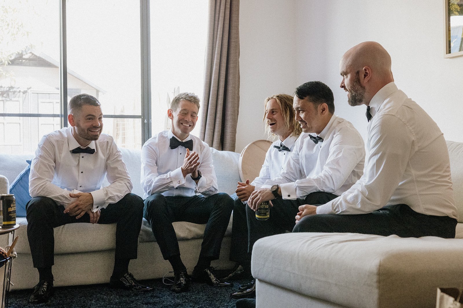 02 AliceShaneGroomPrep-44.jpg