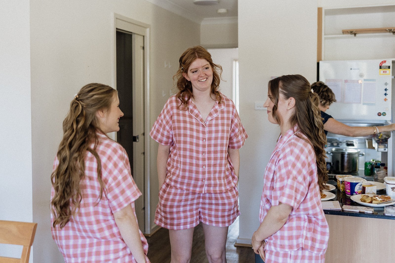 01 AliceShaneBridalPrep-32.jpg