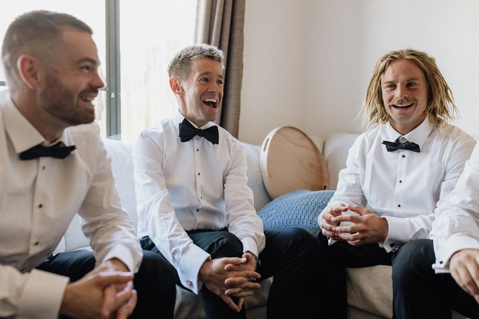 02 AliceShaneGroomPrep-43.jpg