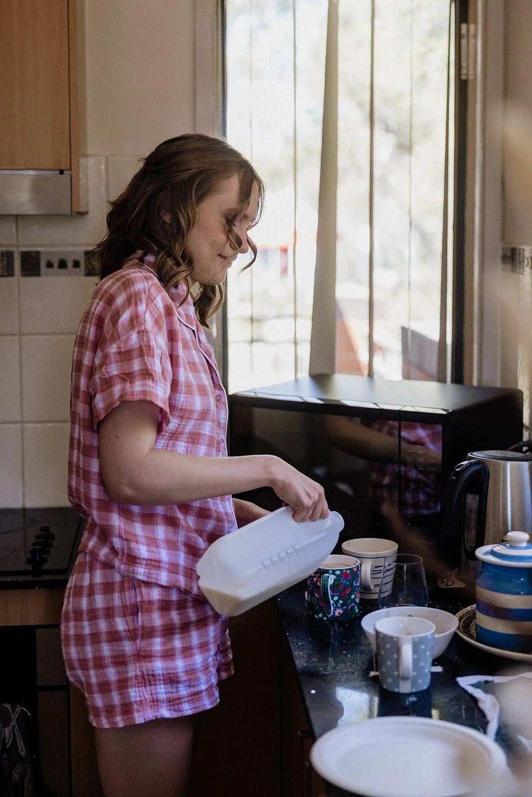 01 AliceShaneBridalPrep-48.jpg