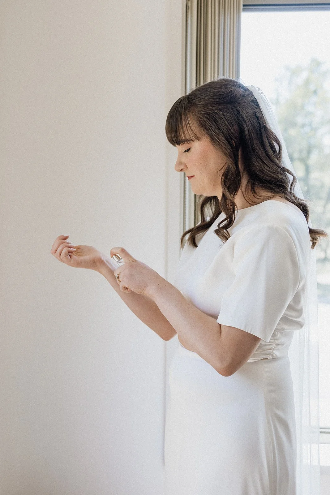 01 AliceShaneBridalPrep-80.jpg