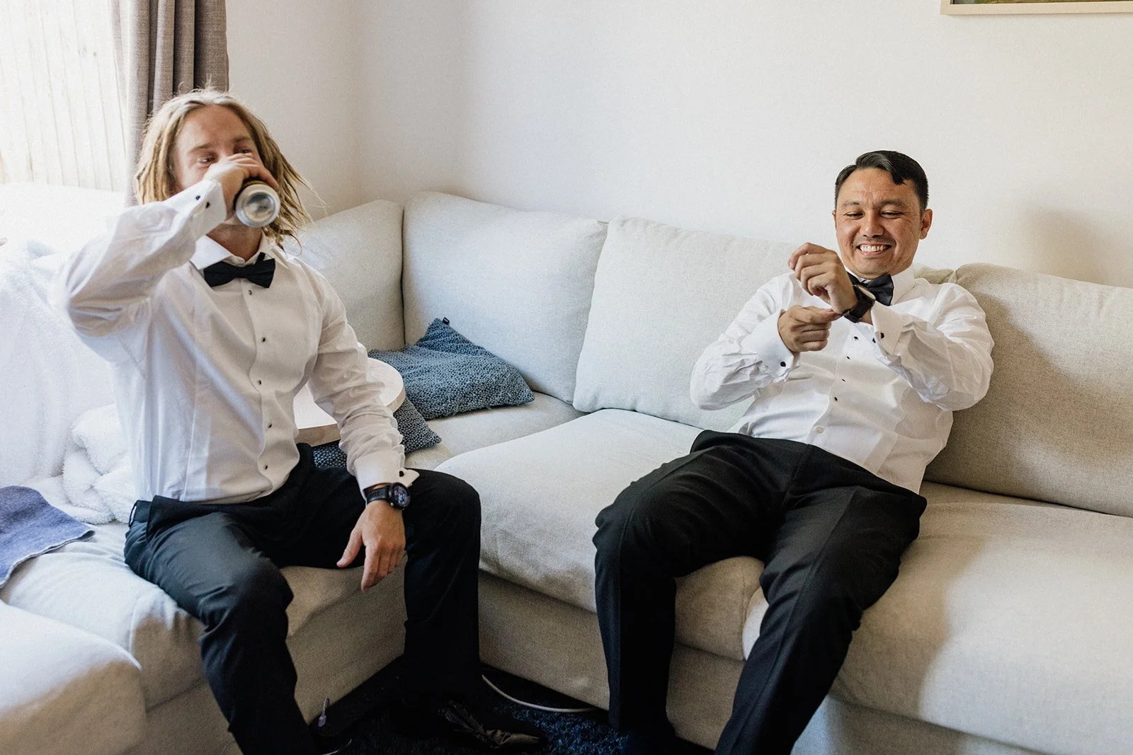 02 AliceShaneGroomPrep-17.jpg