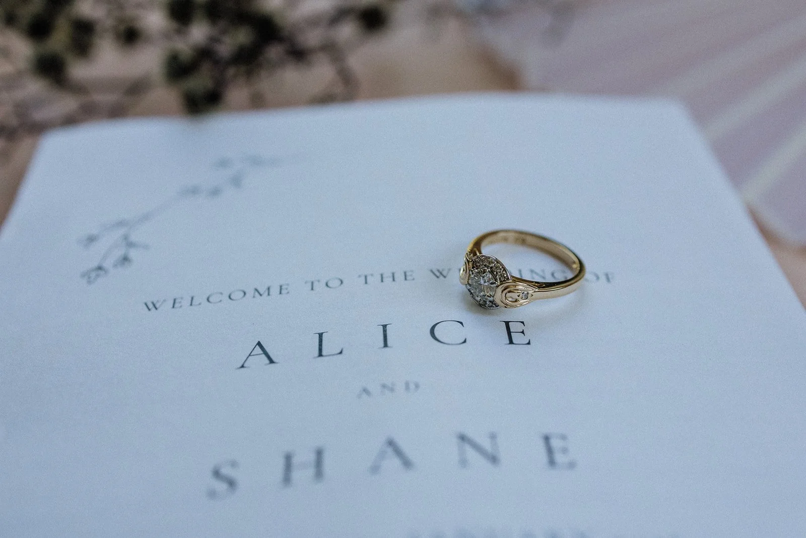 01 AliceShaneBridalPrep-4.jpg