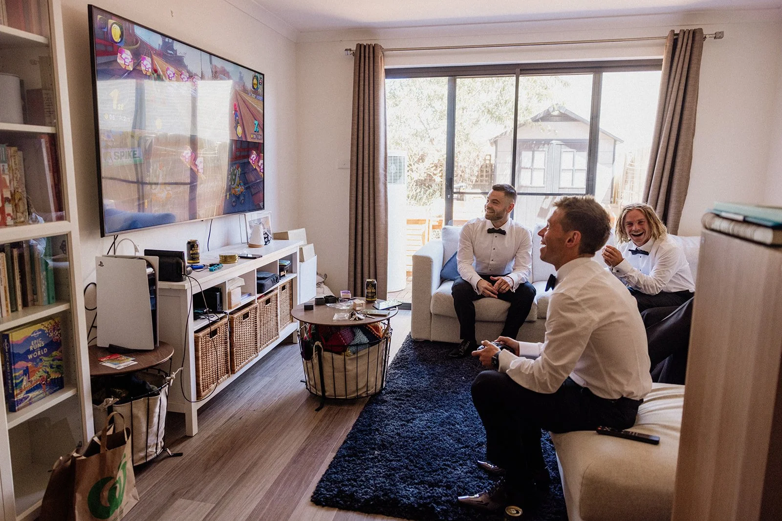 02 AliceShaneGroomPrep-52.jpg