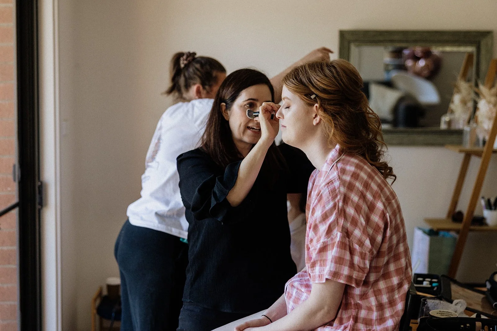 01 AliceShaneBridalPrep-37.jpg