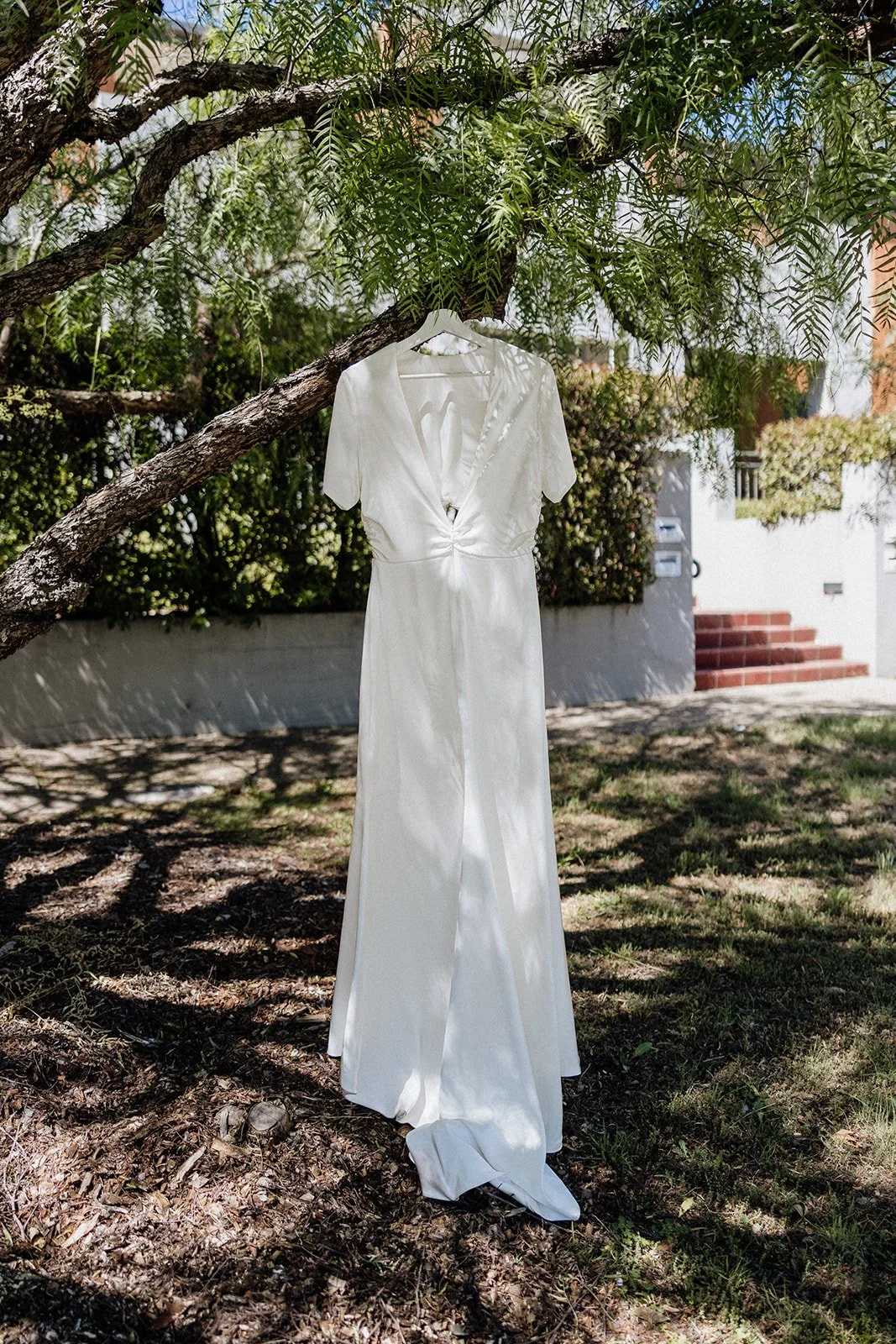 01 AliceShaneBridalPrep-8.jpg