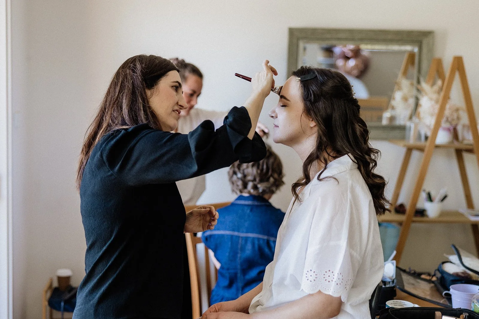 01 AliceShaneBridalPrep-23.jpg