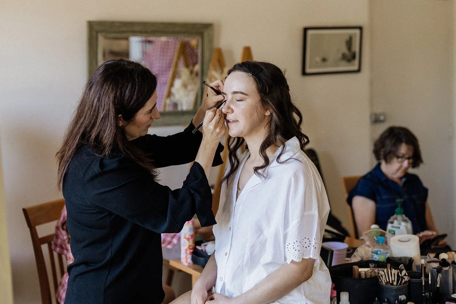 01 AliceShaneBridalPrep-14.jpg