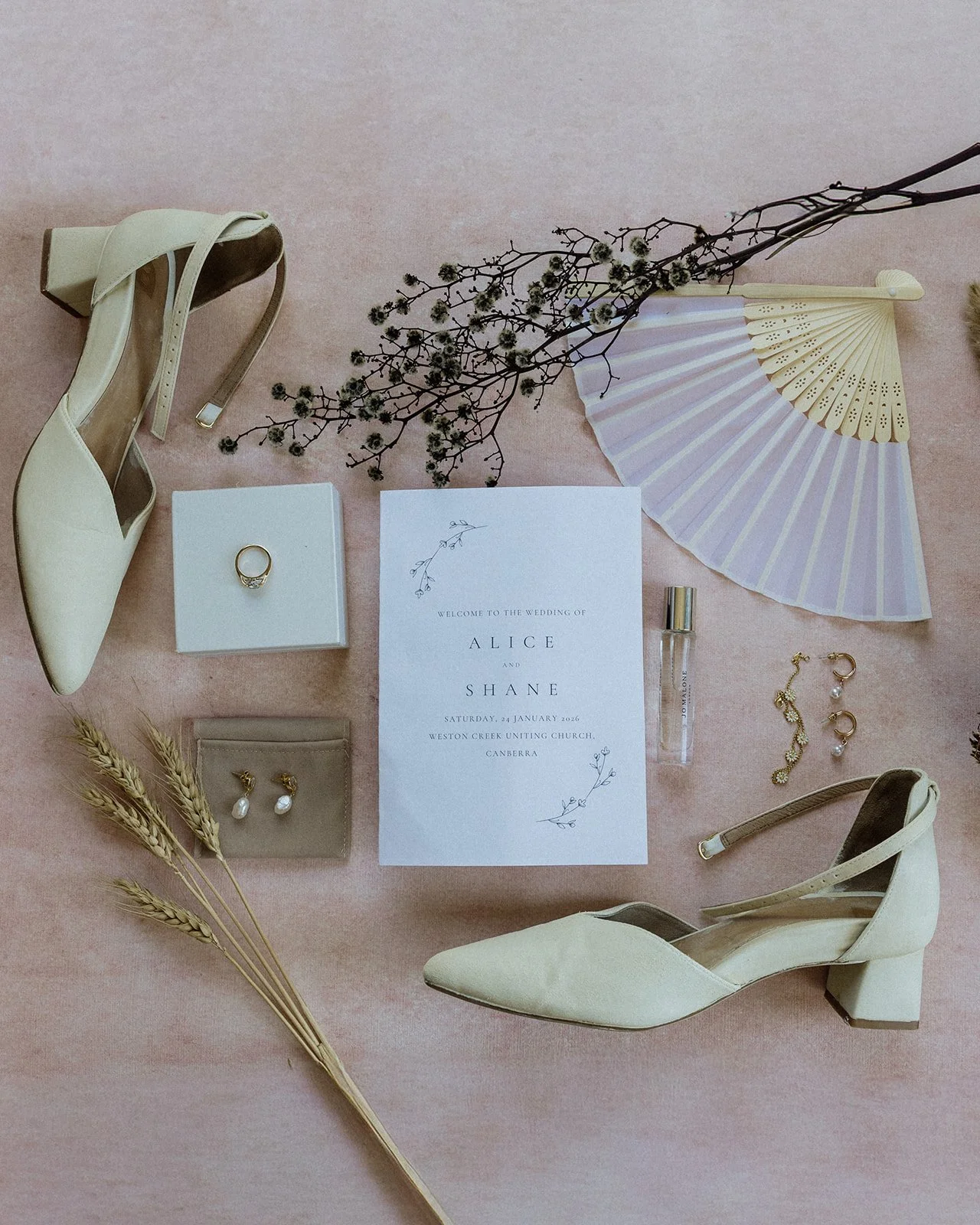 01 AliceShaneBridalPrep-3.jpg