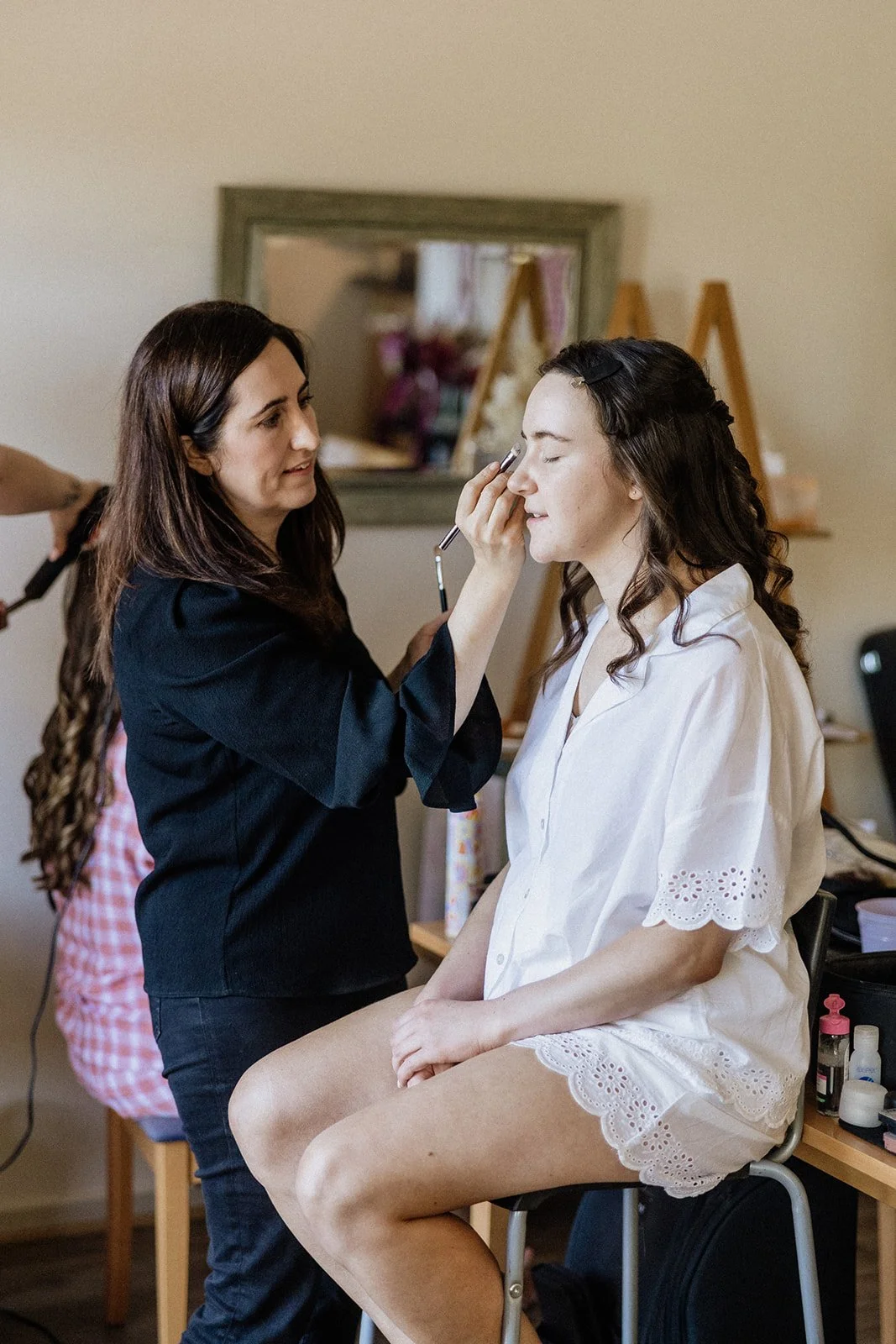 01 AliceShaneBridalPrep-13.jpg