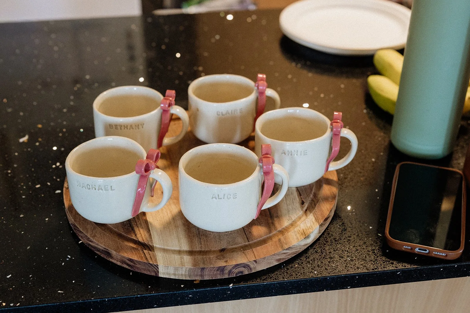 01 AliceShaneBridalPrep-5.jpg