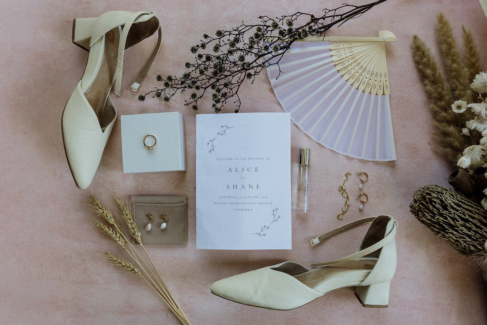 01 AliceShaneBridalPrep-2.jpg