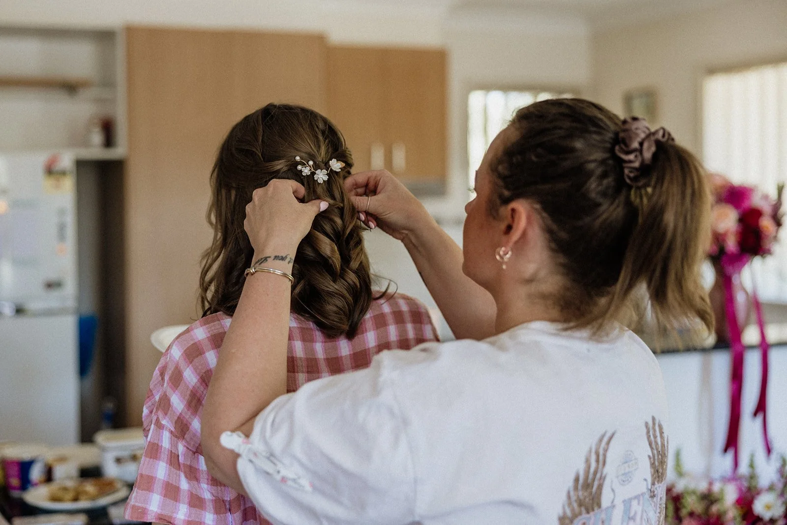 01 AliceShaneBridalPrep-30.jpg