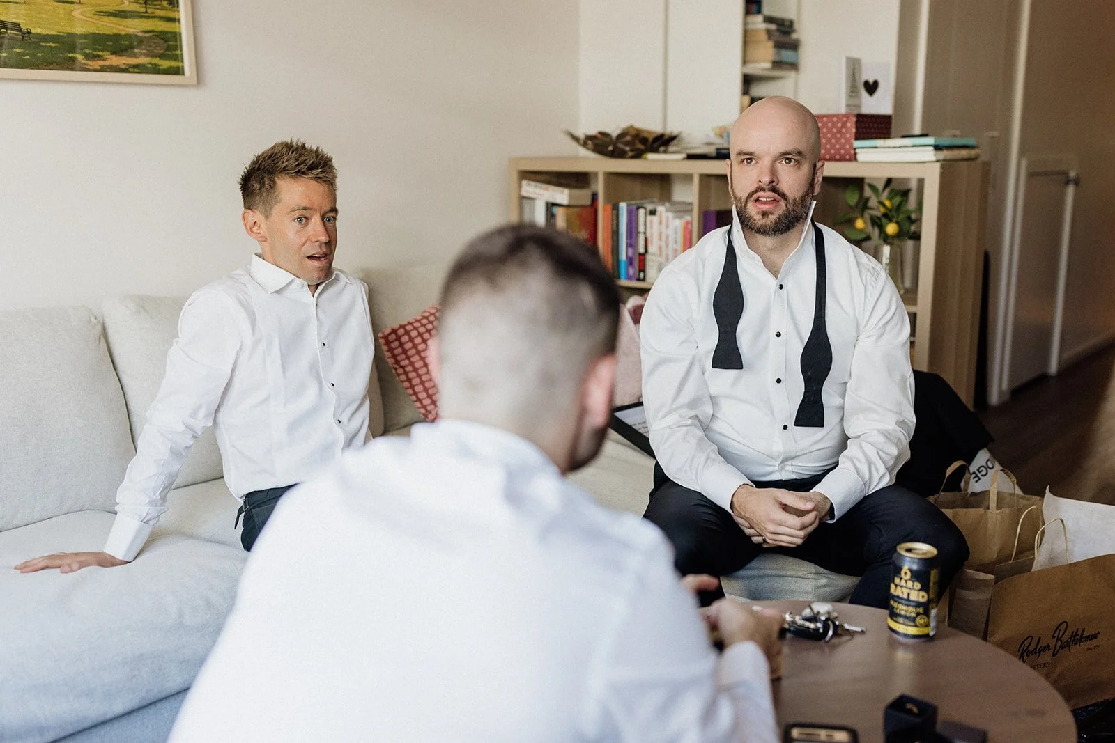 02 AliceShaneGroomPrep-8.jpg