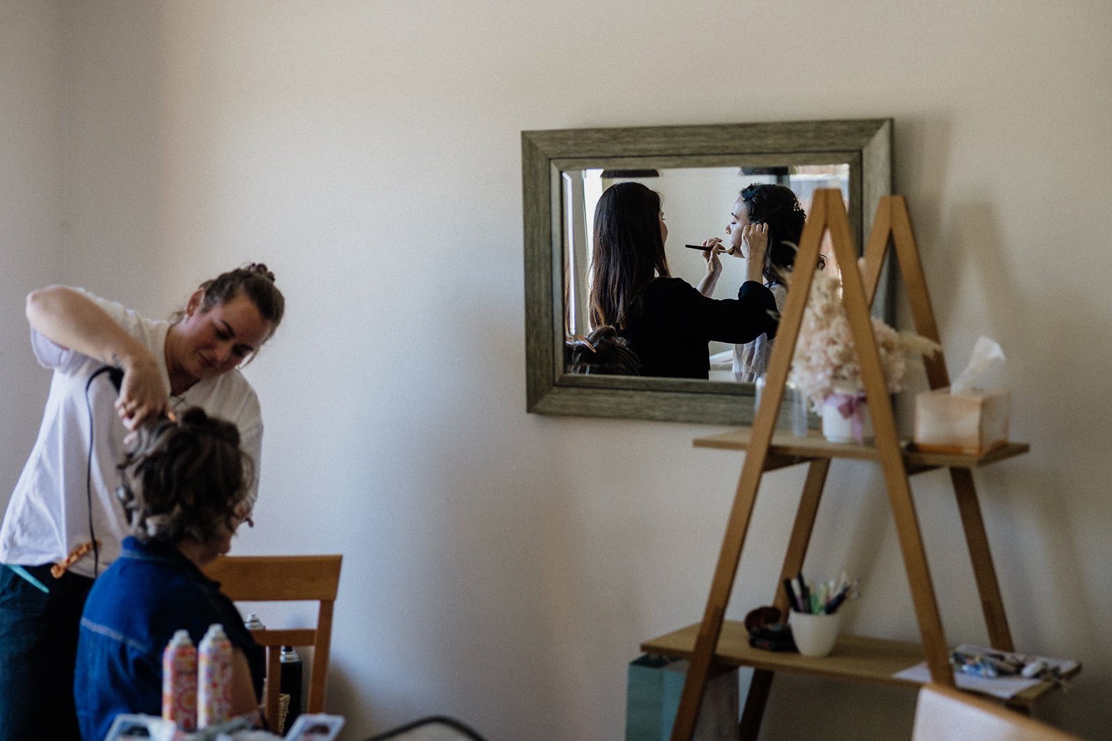 01 AliceShaneBridalPrep-24.jpg