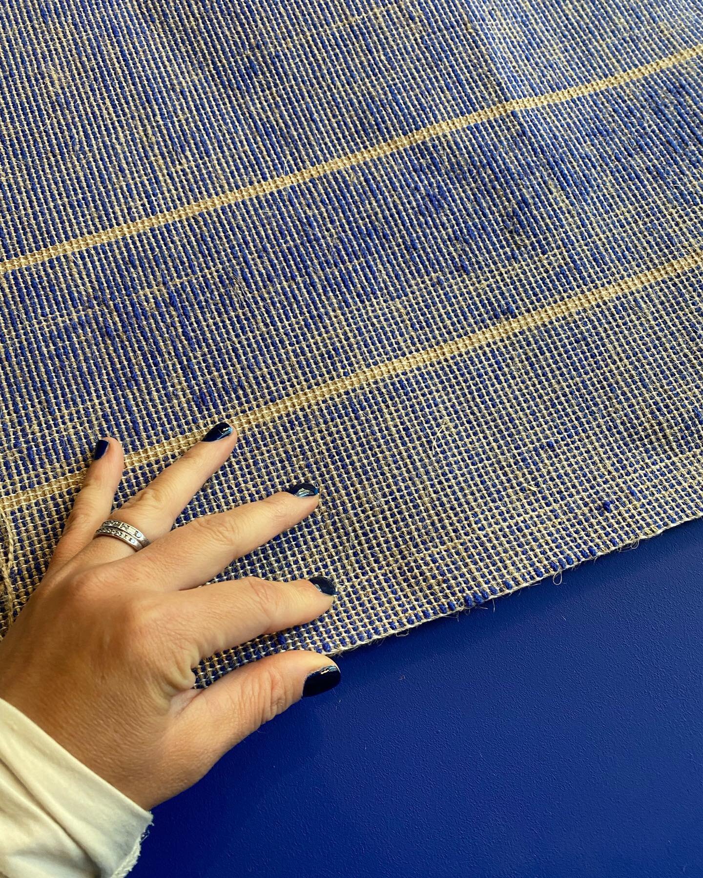 Just back from a meeting for a very exciting collaboration with @dahlagenturer (more on that later🤍) where I also met @annalovisaholmquist from @folkform_studio. The&rsquo;ve created a beautiful Blue 💙 carpet collection, inspired by the backside of