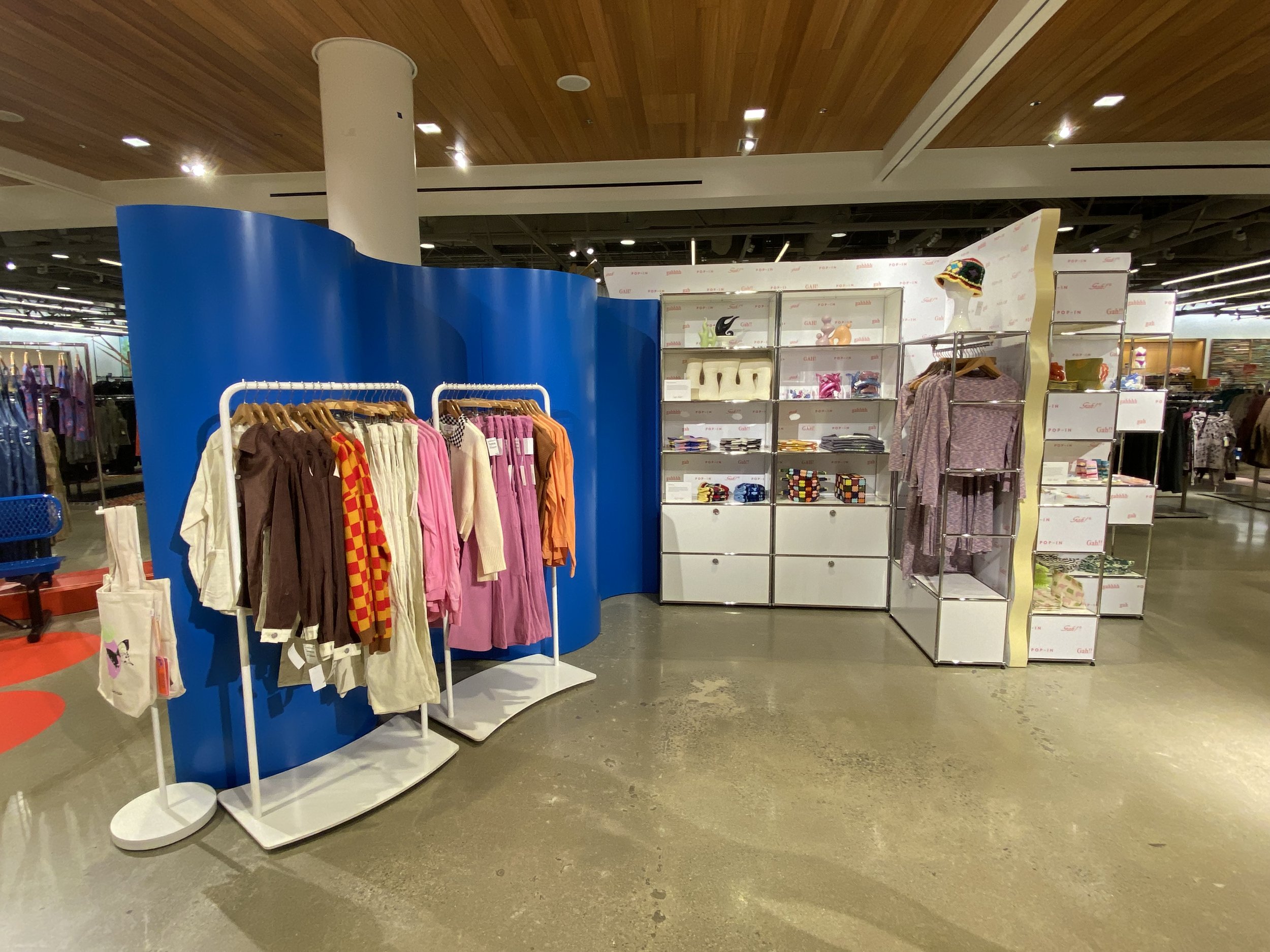 Lisa Says Gah! Pop Up.
Chicago, IL