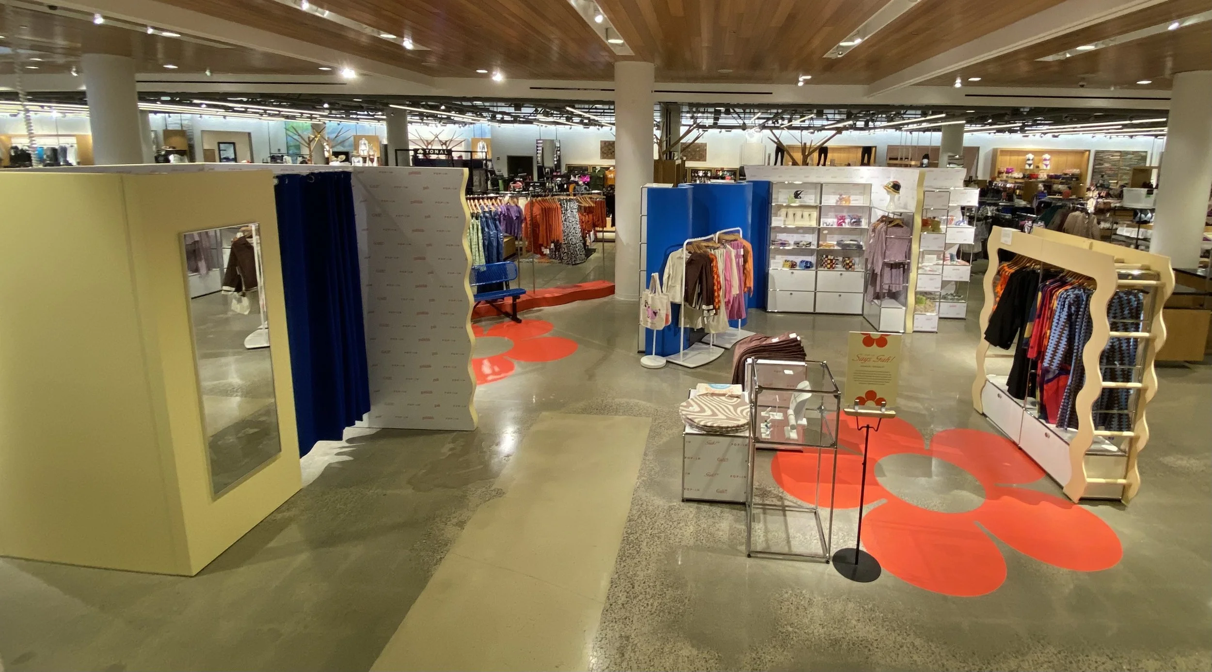 Lisa Says Gah! Pop Up.
Chicago, IL