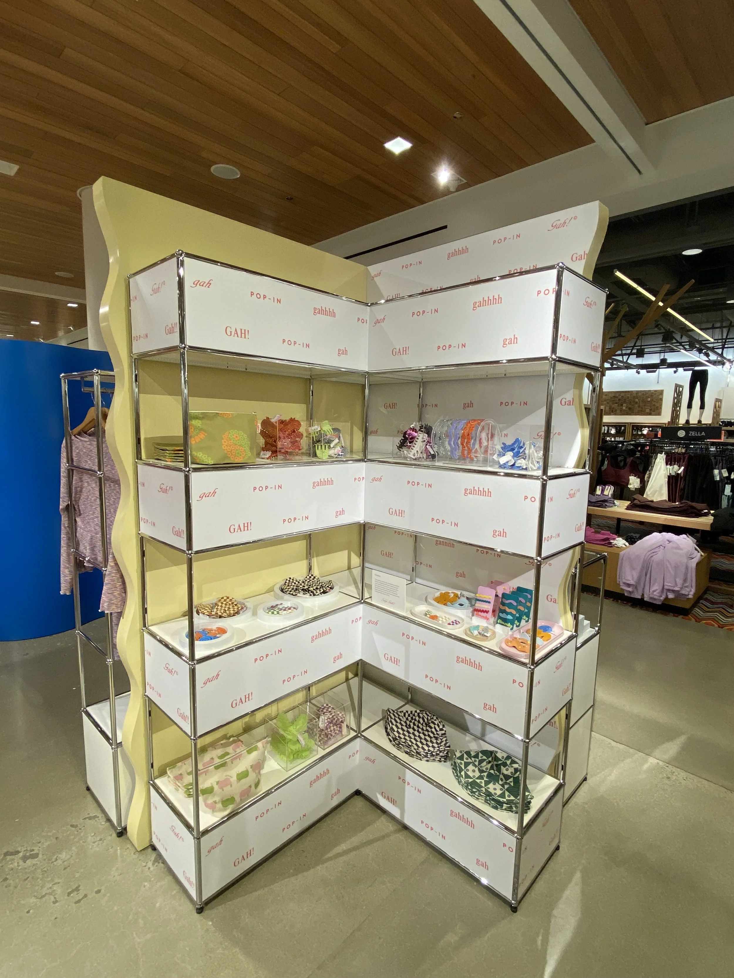 Lisa Says Gah! Pop Up.
Chicago, IL