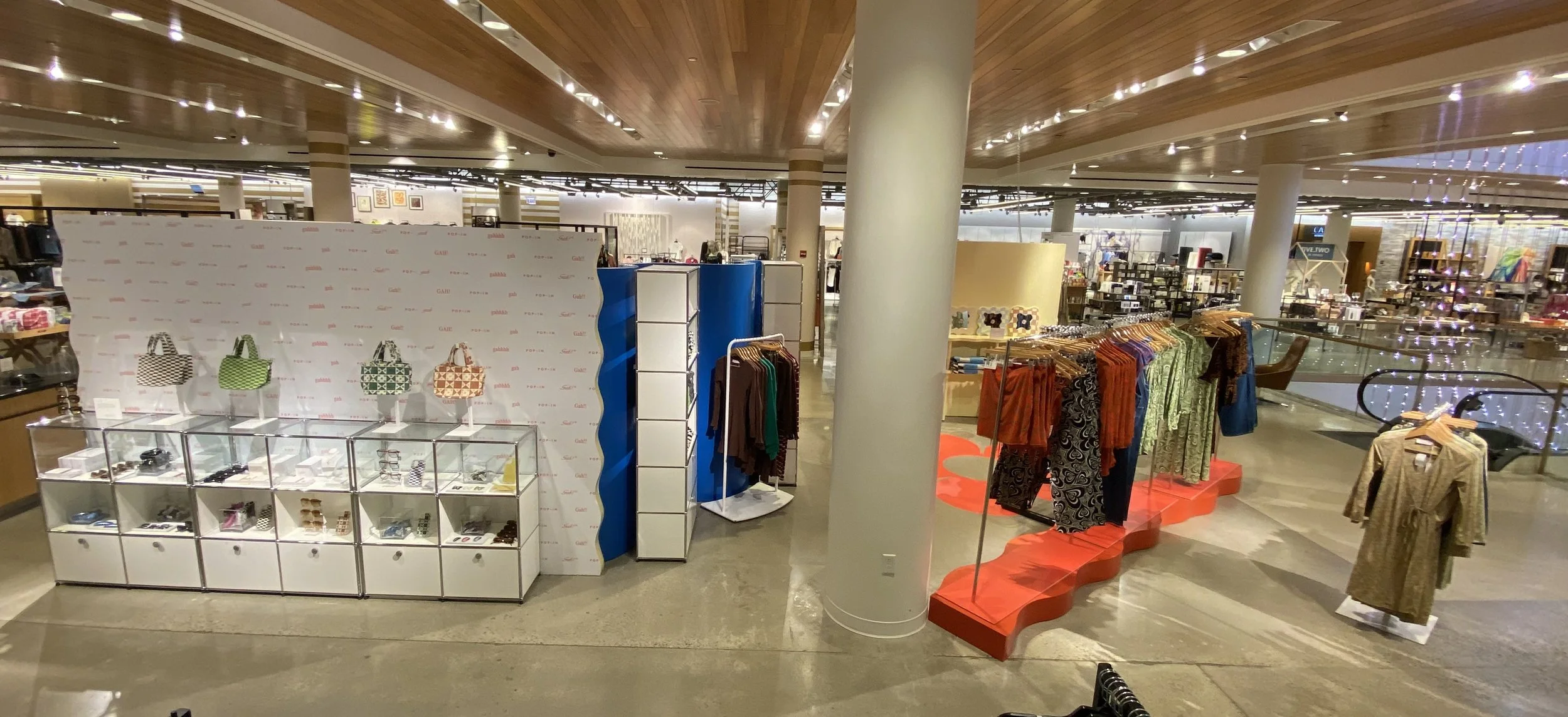 Lisa Says Gah! Pop Up.
Chicago, IL