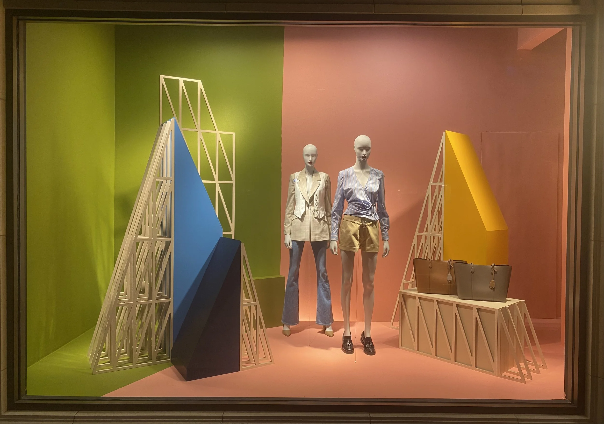 Windows. 
Pittsburgh, PA