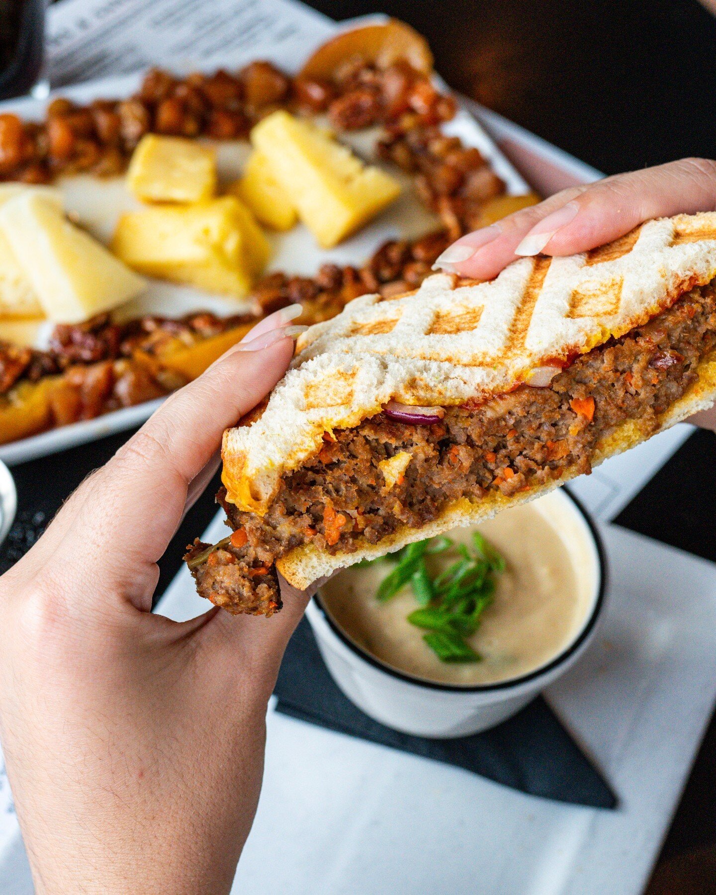 If a whole Meatloaf Sandwich is too much, go halvsies with a Local Lunch! 🥪🕺 Get Half a Sandwich* served with our Soup of the Day or a Side Salad for only $14.95 &mdash; weekdays from 11am-2pm! 🙌

#24Diner #DowntownAustin #SandwichSpecial #AtxEats