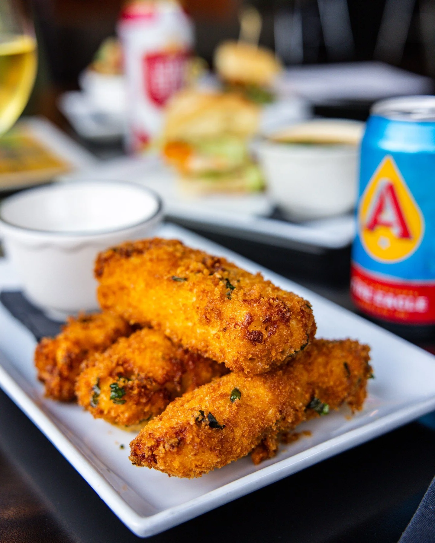 Happy hour is calling&hellip; and it said beer and fried mac on the patio. 🍺✨