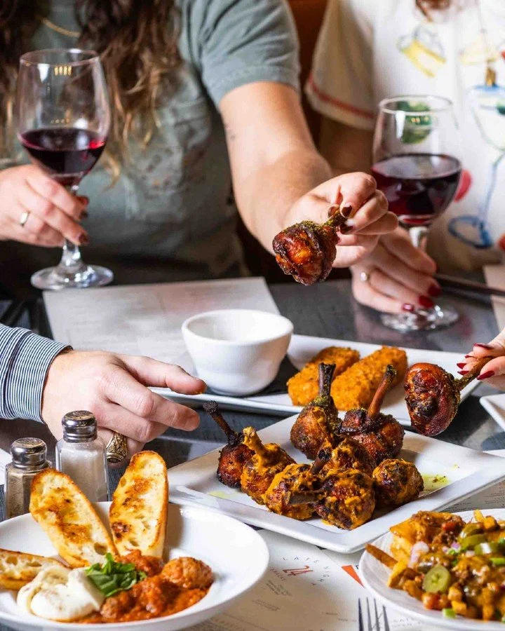 Open &lsquo;til 12am tonight to ring in the holiday. 🤩

Plus, opening at 8am tomorrow for those of you Turkey Trotting before the big meal! ☕

#OpenLateATX #AustinEats #24Diner #LateNightEats #MidnightCravings #ATXFoodies