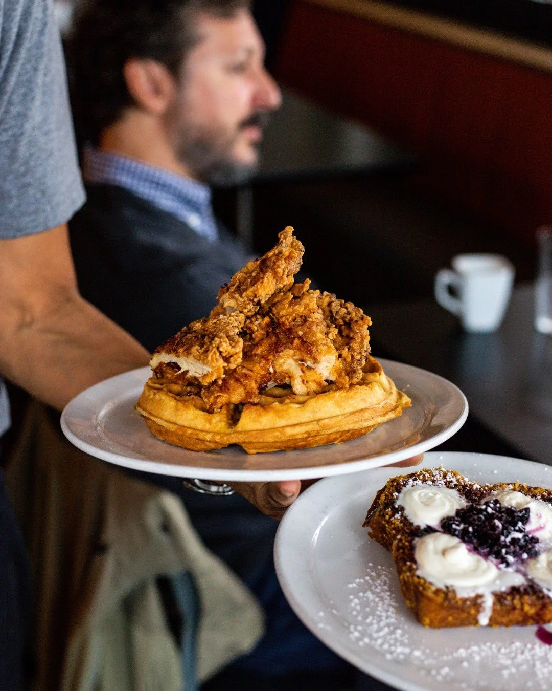 Christmas countdown starts now. 🎄

12 days of chicken &amp; waffles&hellip; anyone?

And a reminder: 24 Diner gift cards make the perfect stocking stuffer.

#HolidayGifting #LastMinuteGifts #ATXLocal #GiftCardsForAll #BonusCard #24DinerATX #AustinEa