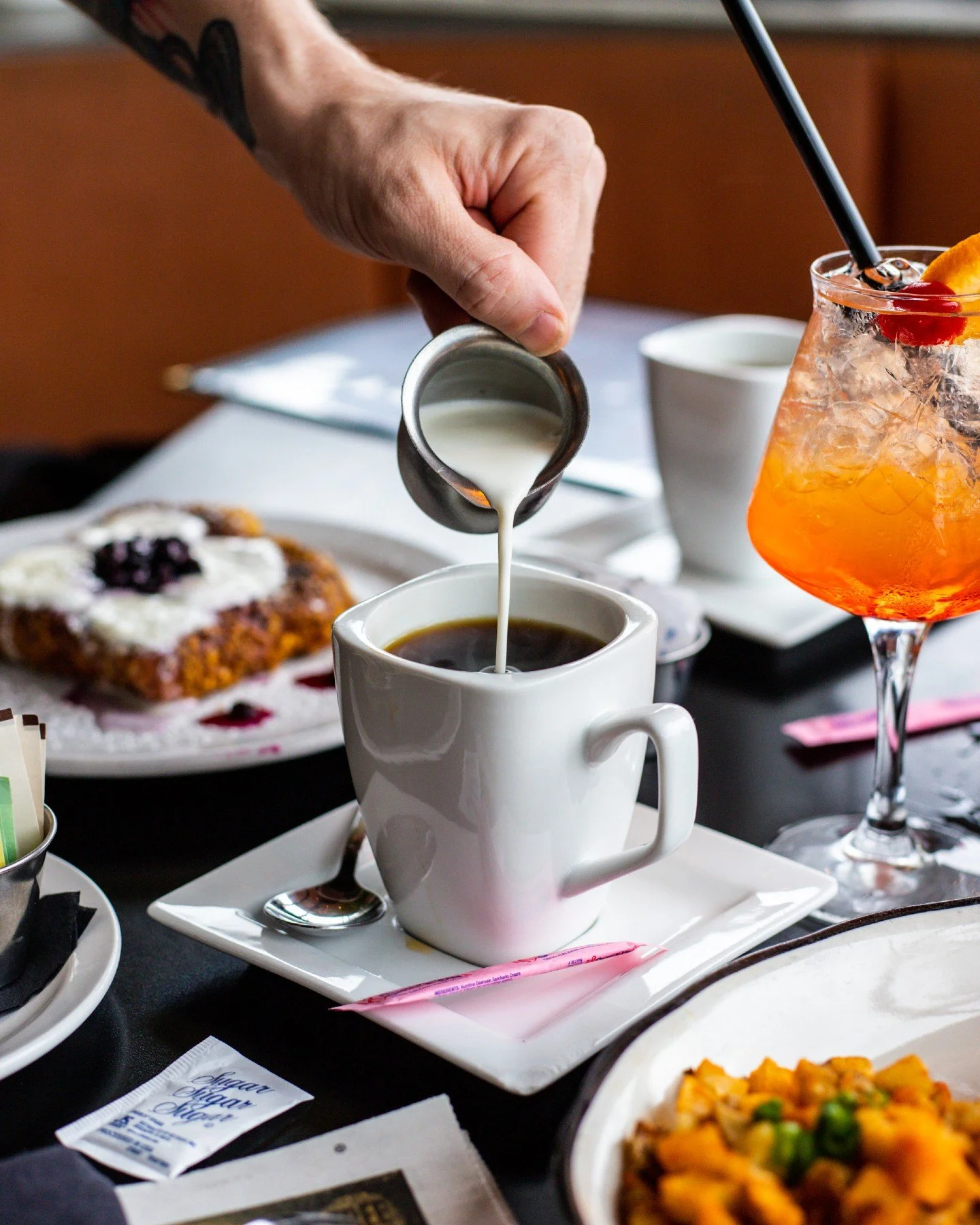 It&rsquo;s all about balance.
A little coffee, a little french toast, a little spritz.

#AustinEats #ATXBrunch #ComfortFoodSeason #HolidayEats #FoodieFavorites #24Diner #EatLocalATX