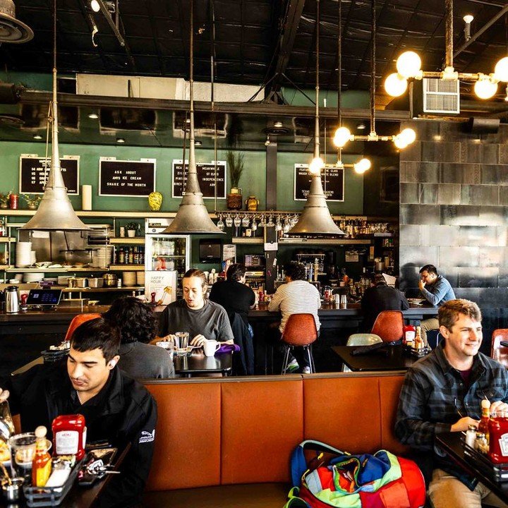 Where Austin ends up after everything else closes. Open 24 hours for all your SXSW adventures! 

#24Diner #StPatricksDayATX #AustinBrunch #ATXFoodie #AustinLateNight