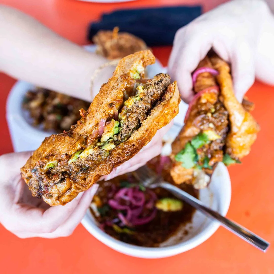 You&rsquo;re gonna want napkins. Now on the menu.

ʙᴏʀᴅᴇʀ ʙᴜʀɢᴇʀ: ʙᴏʟɪᴏ, ᴄʜᴏʀɪᴢᴏ, ᴘᴇᴘᴘᴇʀᴊᴀᴄᴋ, ꜰʀᴇꜱʜ ᴄʜɪʟᴇ ꜱᴀᴜᴄᴇ, ᴀᴠᴏᴄᴀᴅᴏ, ᴘɪᴄᴋʟᴇᴅ ʀᴇᴅ ᴏɴɪᴏɴꜱ, ᴄɪʟᴀɴᴛʀᴏ

#24Diner #NewMenu #AustinBrunch #ATXFoodie #AustinLateNight